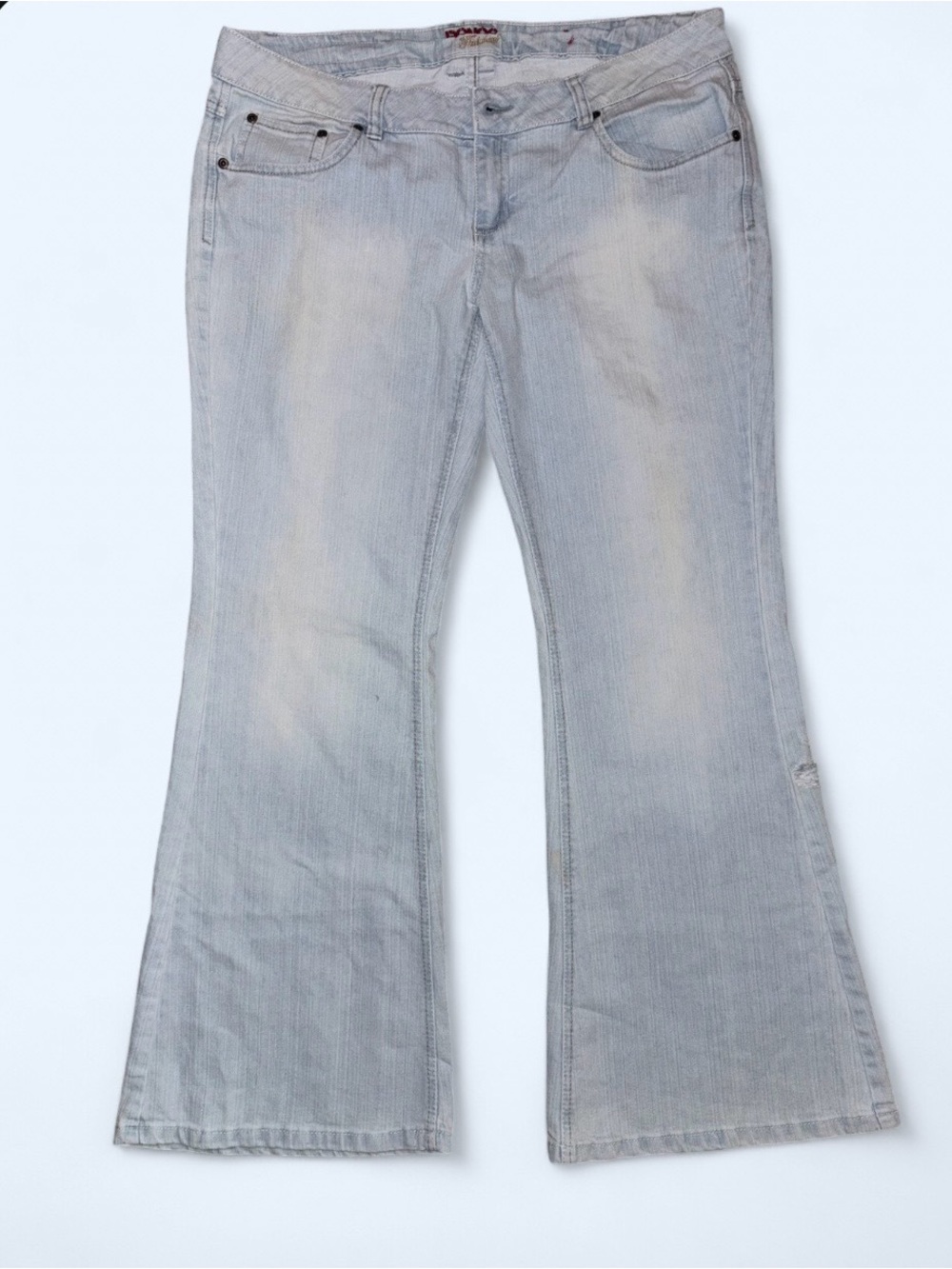 Bongo Low Rise Light Wash Flare Jeans - Size 15